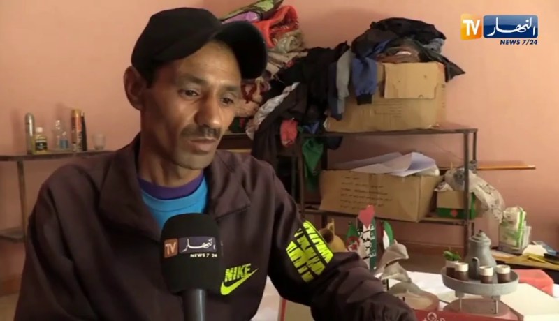 البيض: أحمد ..موهبة وأفكار إبداعية تترجمها لوحات وتصاميم جميلة