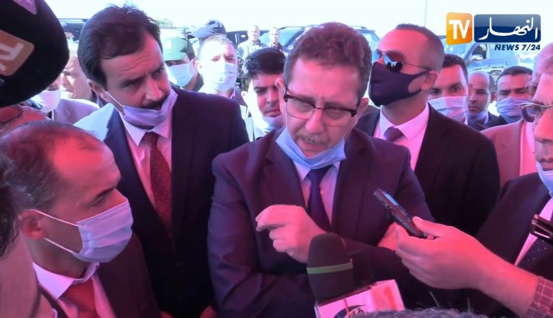 وزير الفلاحة :  الأولوية لمشاريع إيصال المياه والكهرباء وشق المسالك للفلاحين