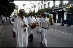 العاصمة تتزين بالفرق الفولكلورية في الذكرى الـ 56 لعيد الإستقلال