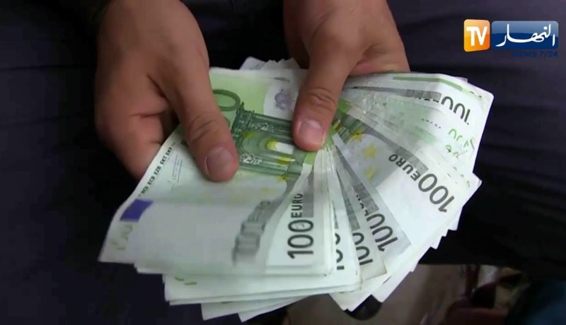 مالية: 100 أورو ب 18000 دينار..الأورو يواصل الإنهيار