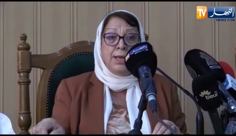 تنصيب رئيسة مجلس قضاء والنائب العام لدى مجلس قضاء البويرة