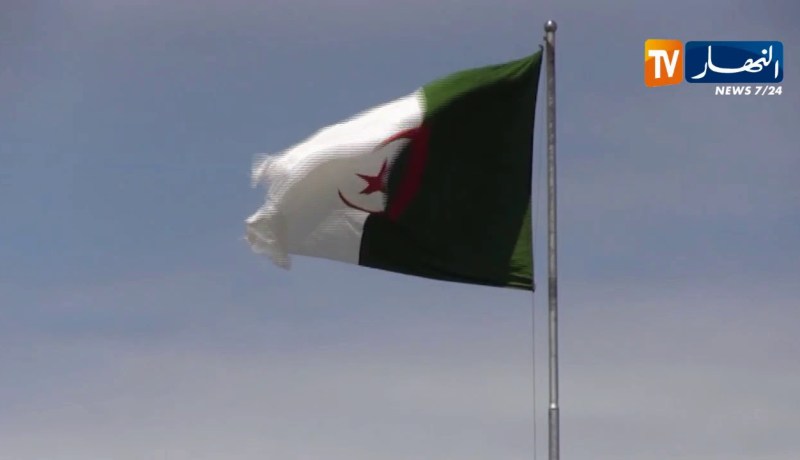 الجزائر تدين الهجوم على ناقلتي النفط ببحر عمان وتدعو إلى ضبط النفس