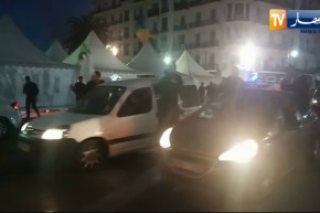 خروج الجزائريين للشوارع إحتفالا بعدم ترشح الرئيس بوتفليقة لعهدة خامسة