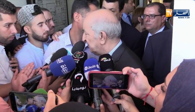 تبون: “الشباب والمؤسسات المتوسطة والصغيرة ركيزة برنامجي”