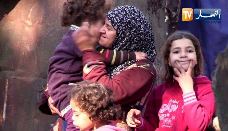 عندما يتخلى عنك المجتمع.. حكاية أسرة مجبرة على التسول