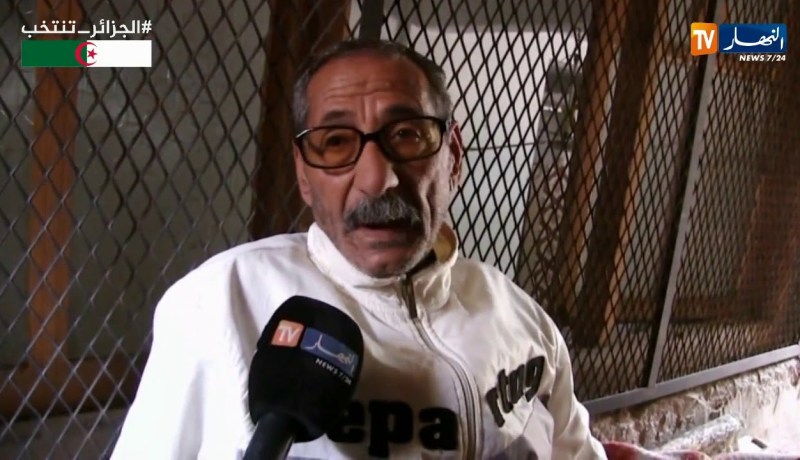 الشلف/ منصور..قصة شيخ شردته الظروف وقست عليه الحياة