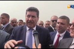 وزير الفلاحة يثني على منتوج الزيتون نوعية “سيقواز” ويشجع الفلاحين على إدماج الكفاءات الشبانية