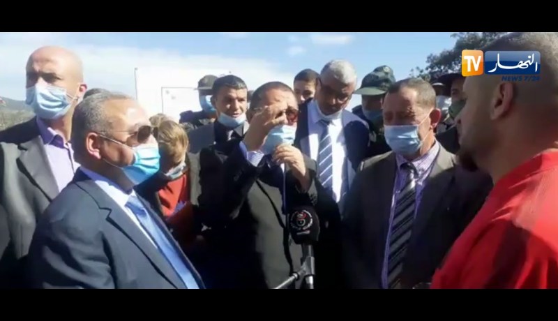 شاهد ماقاله مواطن بتيزي وزو لمستشار رئيس الجمهورية المكلف بمناطق الظل