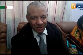 بن قرينة :  كرّمنا الله اليوم بجلوسنا مع “الحاجة” بلباسها القبائلي