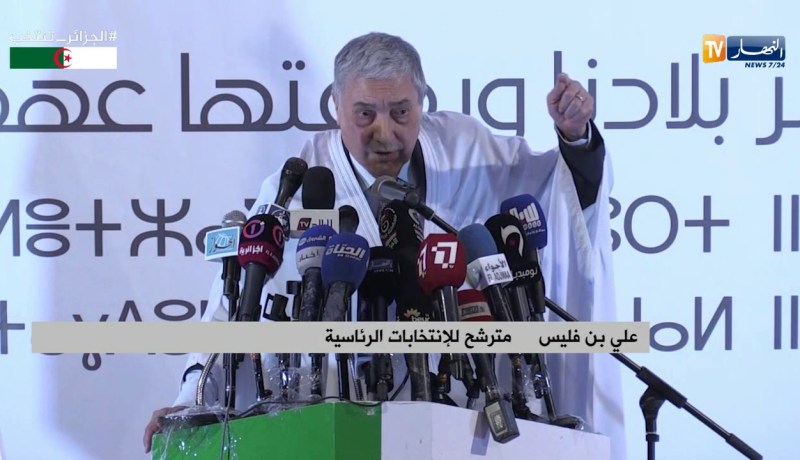 بن فليس: “الفتنة نائمة..لعن الله من أيقظها”