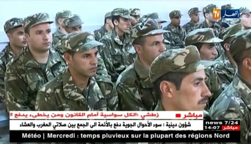 تمنراست/ الفريق قايد صالح يتفقد الوحدات المنتشرة بالناحية العسكرية السادسة