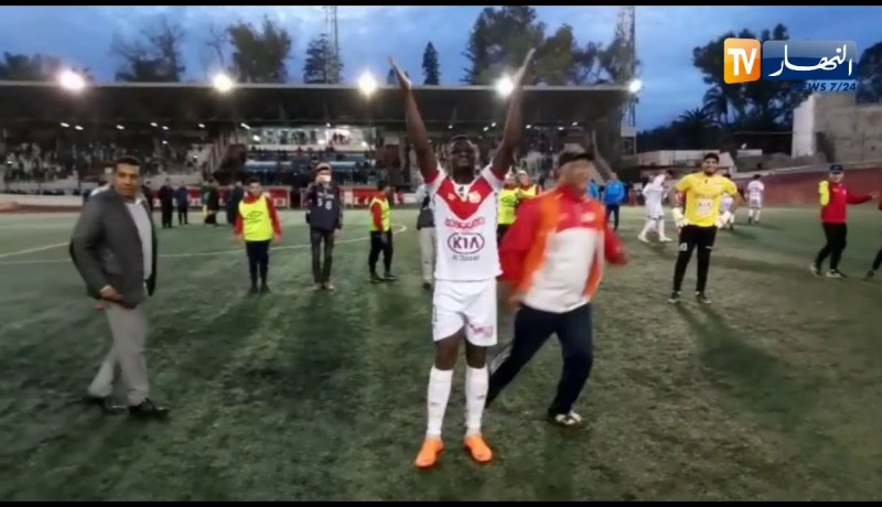 فرحة لاعبي وأنصار شباب بلوزداد بالفوز ضد نكانا الزامبي