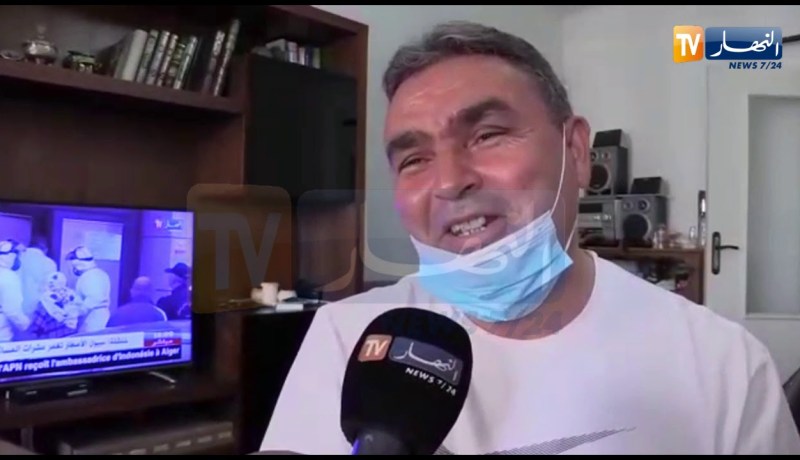 كاميرا النهار تزور منزل مدير مستشفى البويرة الذي تعرض لإعتداء من طرف عائلة سيدة متوفاة بكورونا