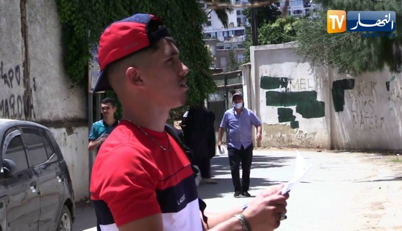 رضا يحقق حلم والدته ويصل إلى البكالوريا بعد 10 سنوات من إنقطاعه عن الدراسة