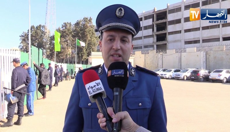 أمن ولاية الجزائر ينظم حملة تحسيسية للأنصار من أجل محاربة العنف والمخدرات