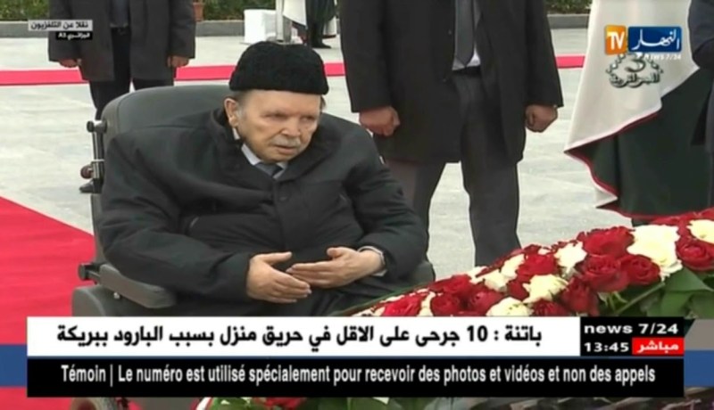 الرئيس عبد العزيز بوتفليقة يترحم على أرواح الشهداء بمقبرة العالية