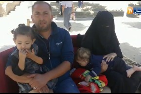 مشهد مؤثر..أب يقيم في الشارع رفقة أبنائه وزوجته يبكي على حالتهم بالقليعة في تيبازة