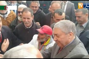 وصول “بن فليس” لقاعة التجمع بالشلف