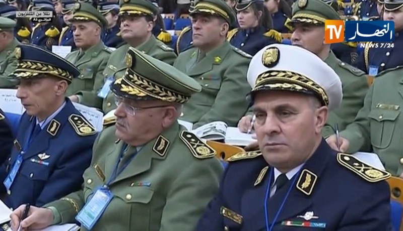 قايد صالح: الجيش سيحافظ دائما على رصيد ثقة شعبه