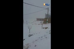 باتنة/ الثلوج تحاصر عشرات العائلات في بلدية لارباع