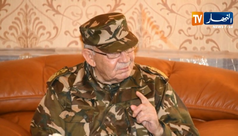 دفاع: الفريق قايد صالح في زيارة عمل وتفتيش إلى وحدات ن.ع.2 بوهران