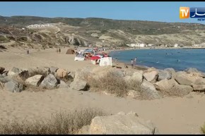 بعد قرار فتح الشواطئ..  توافد المواطنين على شواطئ عين تموشنت