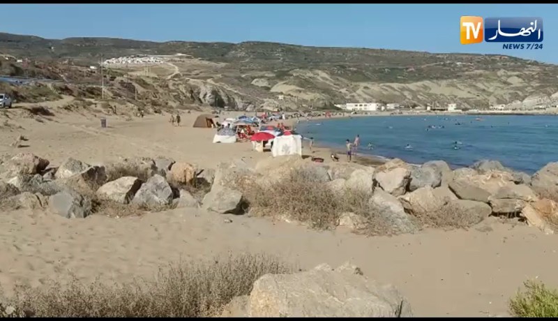 بعد قرار فتح الشواطئ..  توافد المواطنين على شواطئ عين تموشنت
