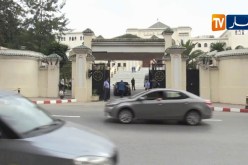 لحظة وصول وزير المالية الأسبق ” كريم جودي” للمحكمة العليا
