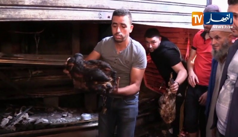 العاصمة/ مخلفات حريق سوق الخضر والفواكه لبئر خادم