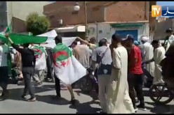 غليزان … الغليزانيون يخرجون في مسيرة في الجمعة 12 رغم إرتفاع درجات الحرارة والصيام