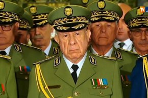 اللواء “سعيد شنقريحة” يترأس اجتماعا بمقر أركان الجيش الوطني الشعبي