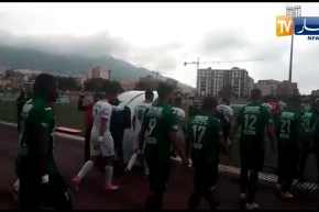 بجاية: شاهد الروح الرياضية لأنصار مولودية بجاية بمدرجات ملعب الوحدة المغاربية