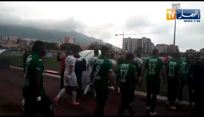 بجاية: شاهد الروح الرياضية لأنصار مولودية بجاية بمدرجات ملعب الوحدة المغاربية