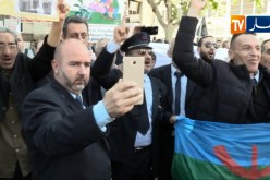 مسيرات حاشدة للعمال لمساندة “الحراك” والمطالبة برحيل رموز النظام