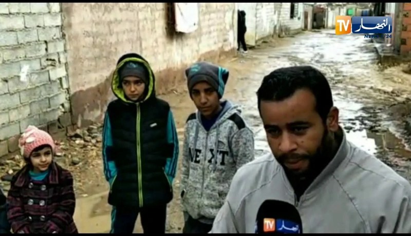 أطفال في سن الزهور دون دراسة بدوار بوجمعة في وهران.. والعائلات تناشد السلطات التدخل