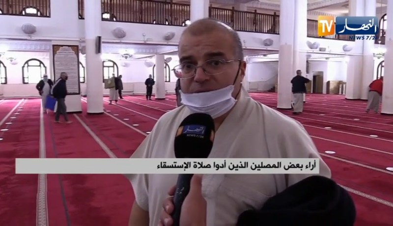 الجزائريون يؤدون صلاة الإستسقاء تضرعا لله وطلبا للغيث