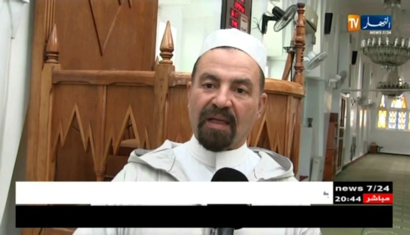 أئمة: الجمع بين صلاتي المغرب والعشاء لا يجوز إلا في الحالات الإستثنائية