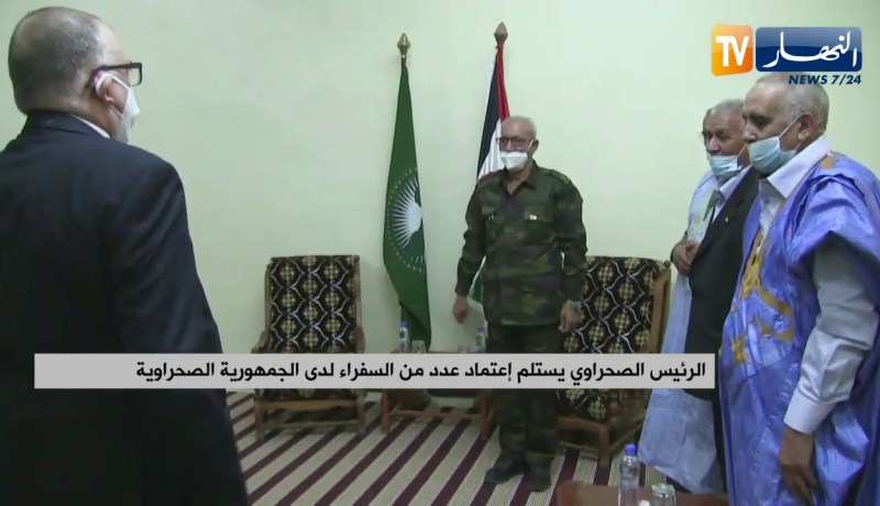 الرئيس الصحراوي يستلم إعتماد عدد من السفراء لدى الجمهورية الصحراوية