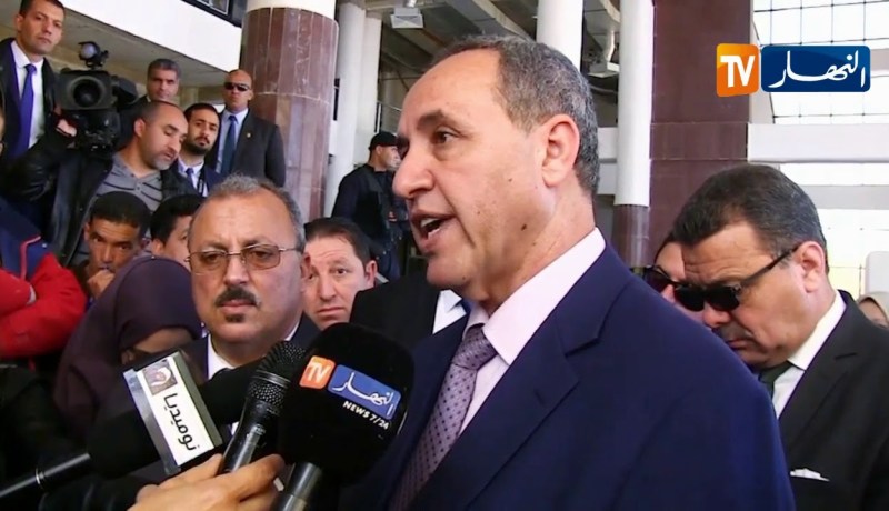 ميهوبي: “نسعى لتحويل جيجل إلى عاصمة المسرح البحري”