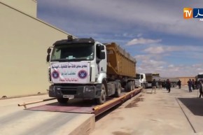 البيض:  إطلاق قافلة تضامنية تضم مساعدات غذائية لفائدة سكان البليدة