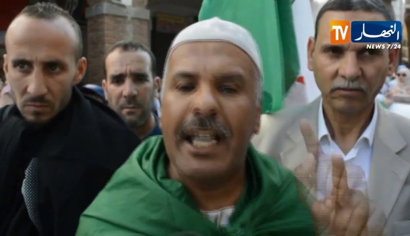 خروج الآلاف من المتظاهرين في الجمعة الـ 12 في مختلف ولايات الوطن دعما لمطالب الحراك الشعبي