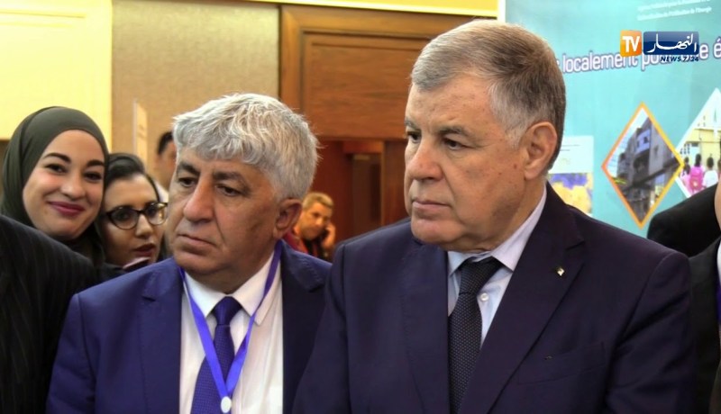 التوقيع على إتفاقية لتركيب 700 سخان بالطاقة الشمسية بمدارس ولايات الهضاب