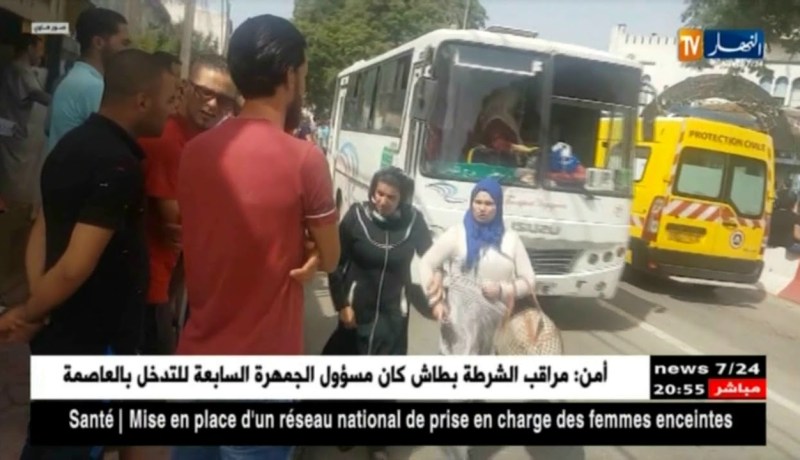 عائلات تنتظر أمام سجن الحراش خروج المستفيدين من العفو الرئاسي