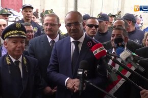 شاهد .. بدوي يرفض تدشين مدرسة بسطيف بسبب إنعدام المطعم