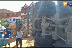 أم البواقي: هلاك سائق شاحنة في حادث مرور مروع بعين فكرون