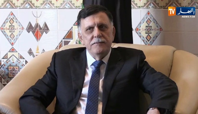 رئيس المجلس الرئاسي لحكومة الوفاق الوطني فايز السراج يصل إلى الجزائر