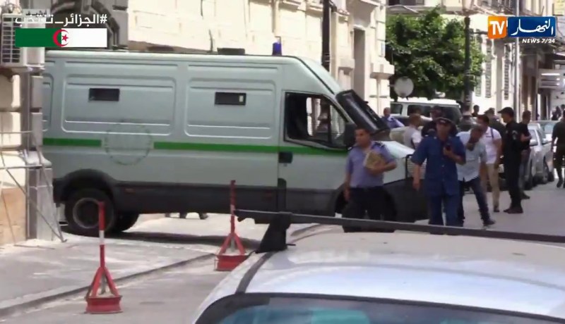 عدالة: إيداع رجل الأعمال “عمر عليلات” و “زين حشيشي” الحبس المؤقت