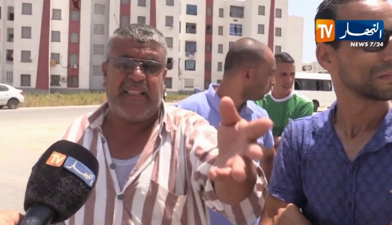 الطارف: أصحاب سيارات النقل الحضري بالذرعان يحتجون لتدهور أوضاعهم المهنية