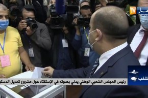 رئيس المجلس الشعبي الوطني يدلي بصوته في الإستفتاء حول مشروع تعديل الدستور