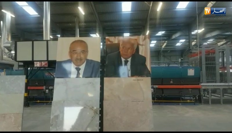 شاهد ما قدمه صاحب مصنع للسيراميك للوزير نور الدين بدوي